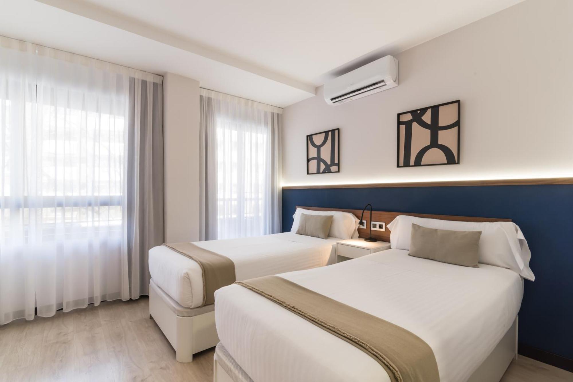 Deluxe Double or Twin Room with Balcony